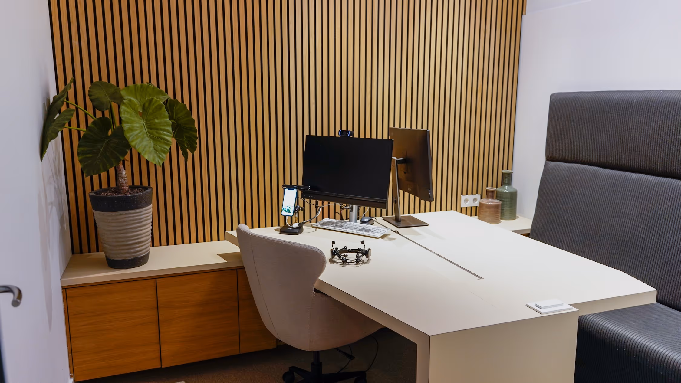 Het neurolab met EEG Headset en eyetracker